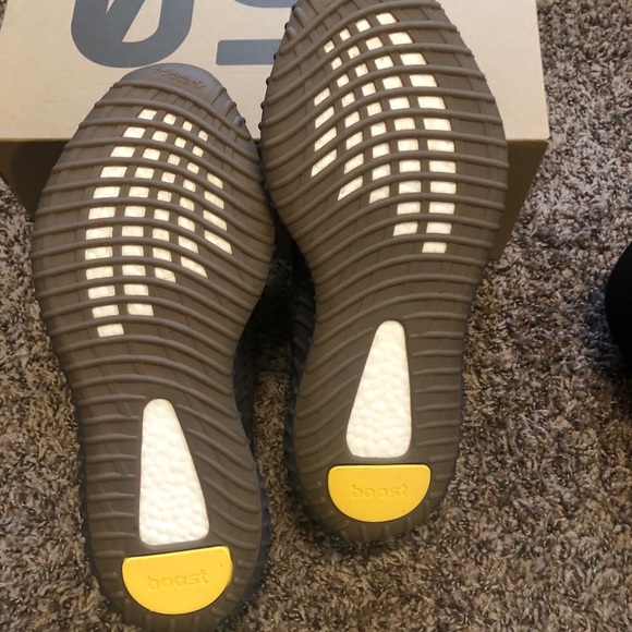 ❌SOLD❌Yeezy Boost 350 V2 -Cinder- mens size 11 - Picture 4 of 8